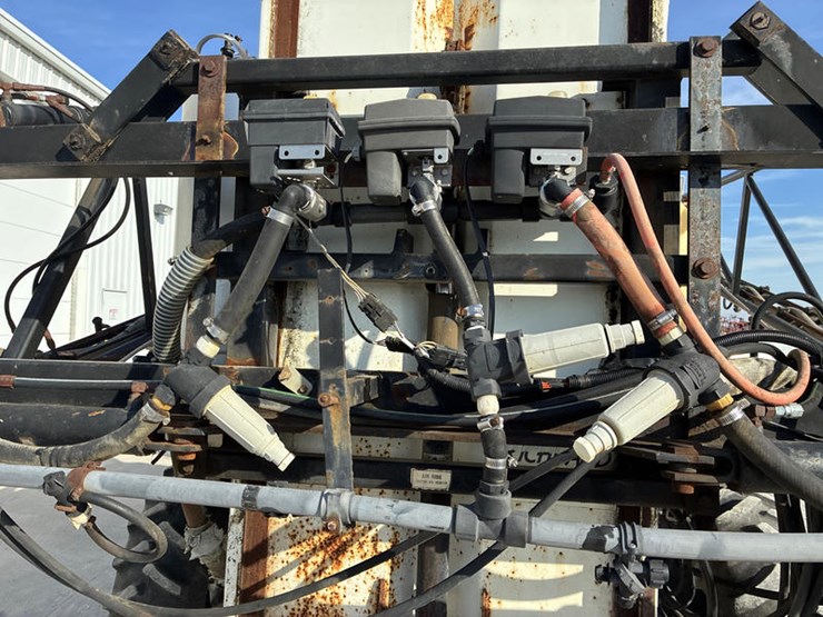 2010-willmar-745-image-30