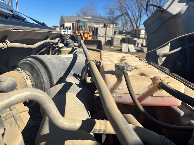 2003-ford-f650-image-18