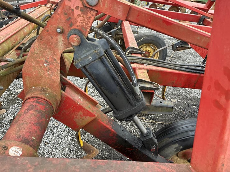 case-ih-4800-image-31