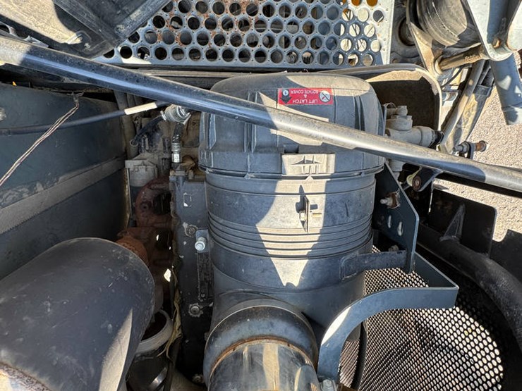 2011-hagie-sts10-image-39