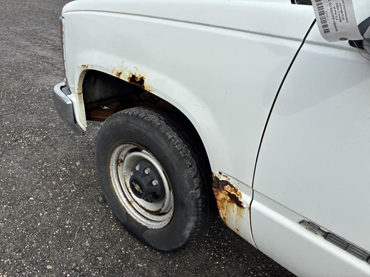 2000-chevrolet-2500-image-24