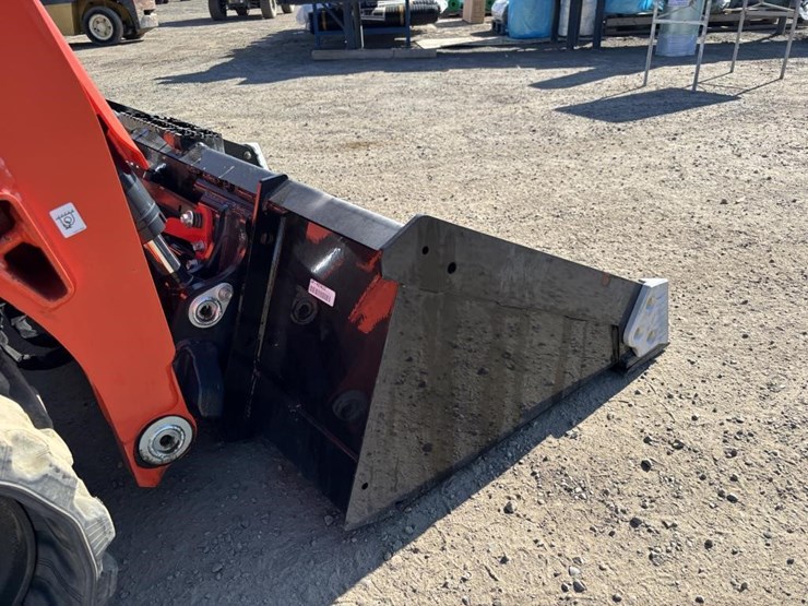 2024-kubota-svl75-3-image-11