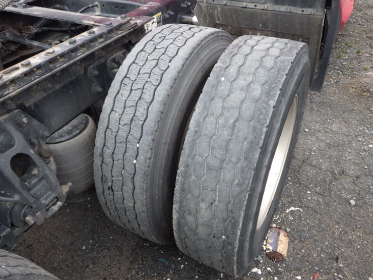 2022-kenworth-t680-image-14