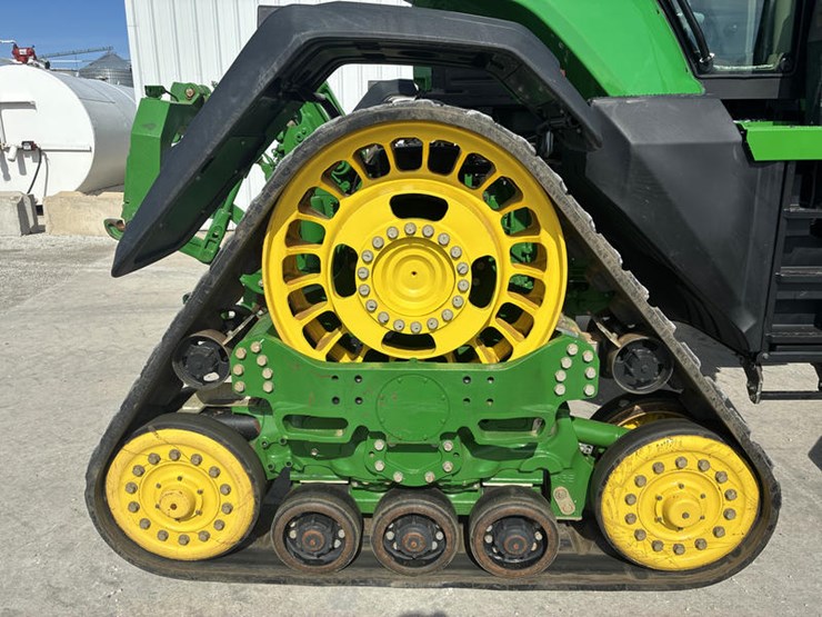 2021-john-deere-8rx-370-image-61