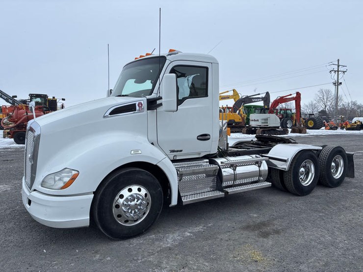 2016-kenworth-t680-image-1