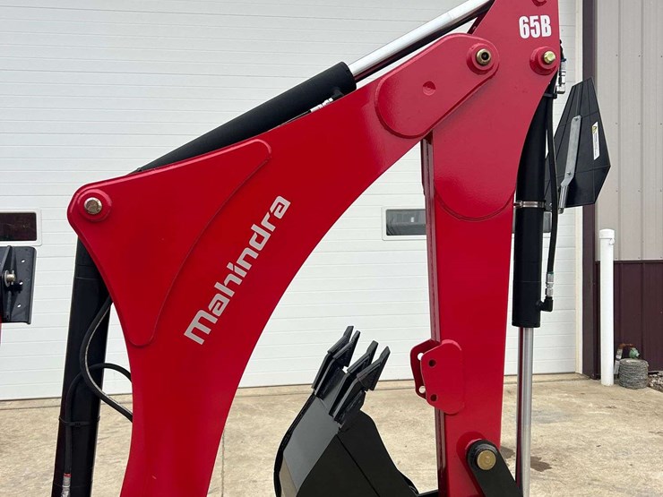 2024-mahindra-5145-image-13