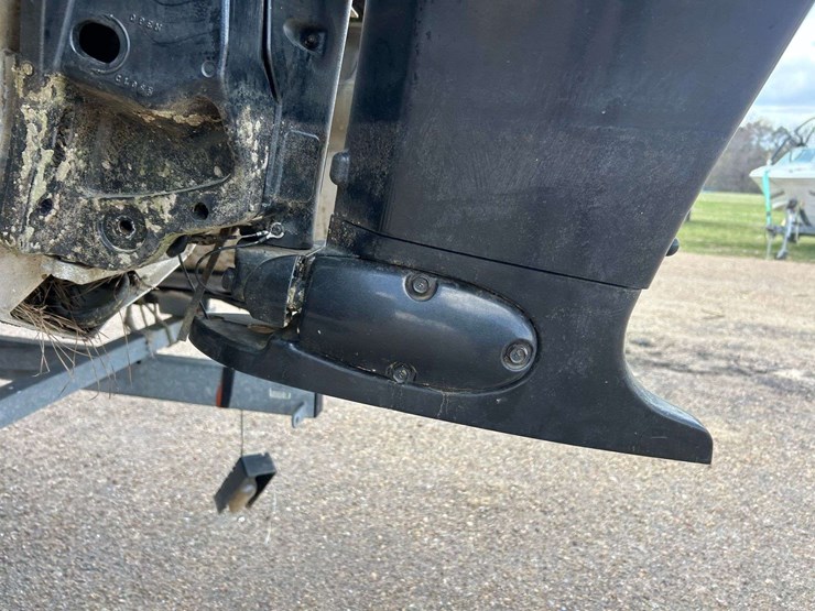 2001-premier-225-sun-station-pontoon-boat-image-16