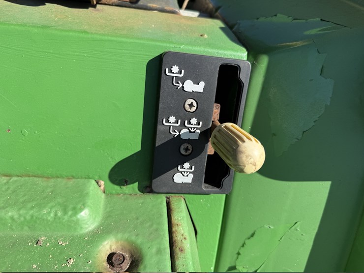 john-deere-755-image-8