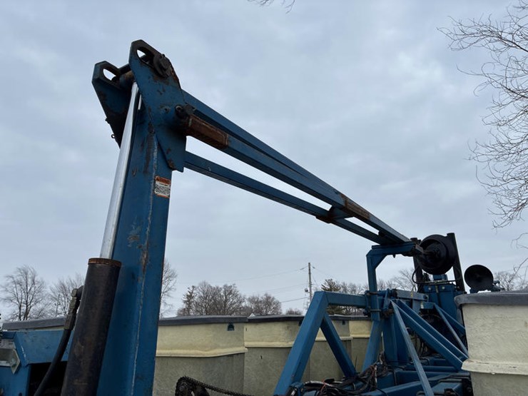 1997-kinze-2600-image-11