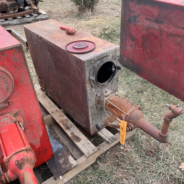 #4236 • Oil Dispensing Tank