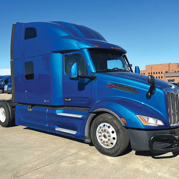 2022 PETERBILT 579
