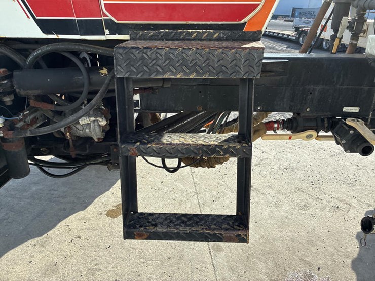 2010-willmar-745-image-38