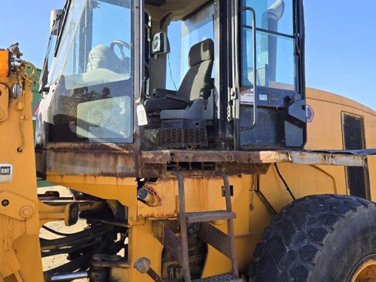 2005-caterpillar-938g-image-15