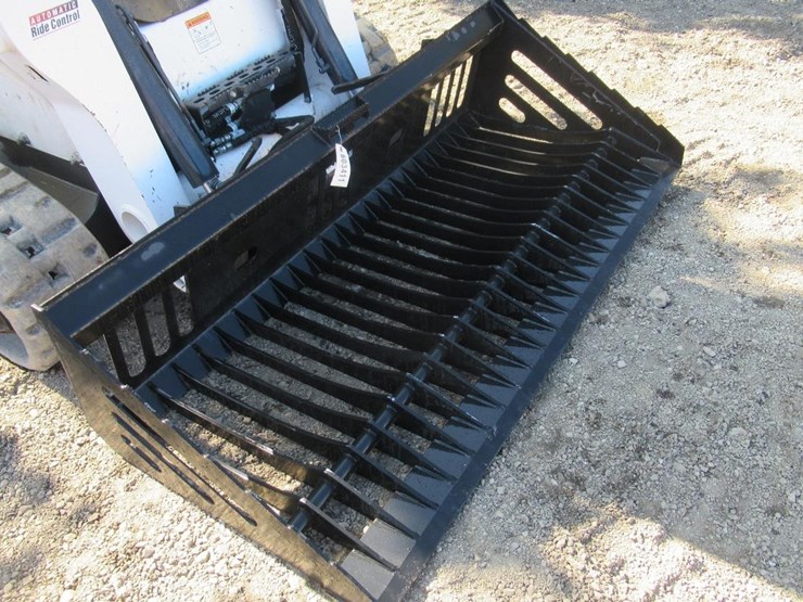 wildcat-80"-skid-steer-smooth-edge-skeleton-bucket-image-4
