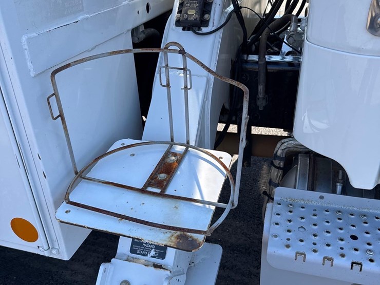 2017-freightliner-m2-s/a-altec-l42m-bucket-truck-image-19