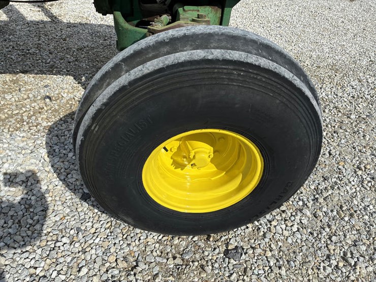 1970-john-deere-4520-image-32