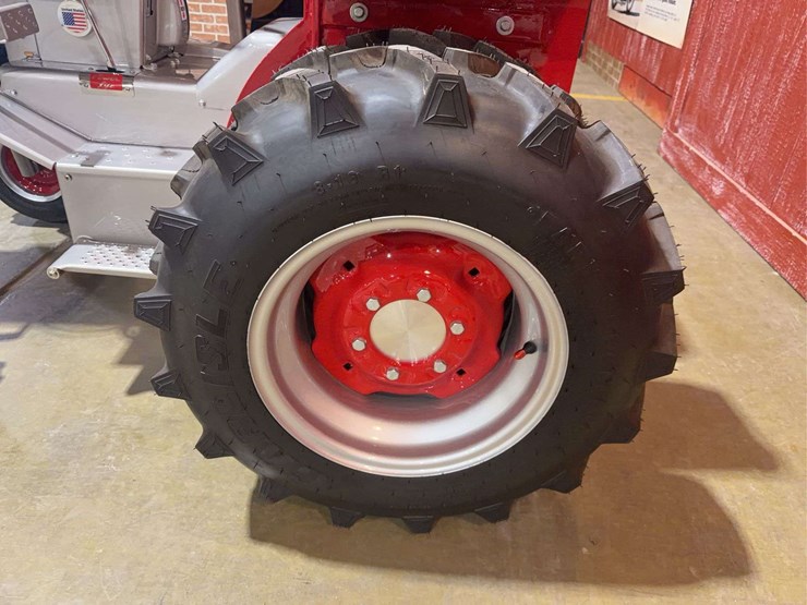 massey-ferguson-1100-image-17