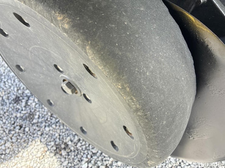 2005-john-deere-1690-image-27