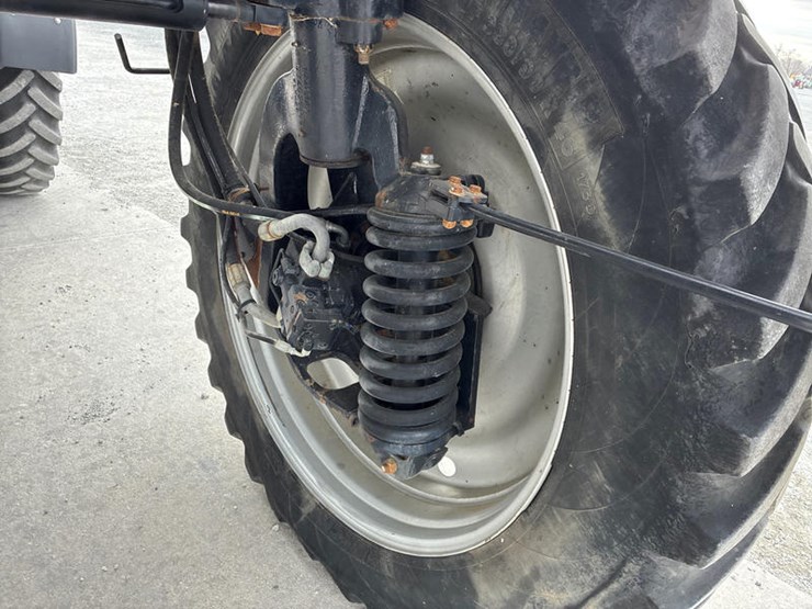 2015-case-ih-patriot-3340-image-54