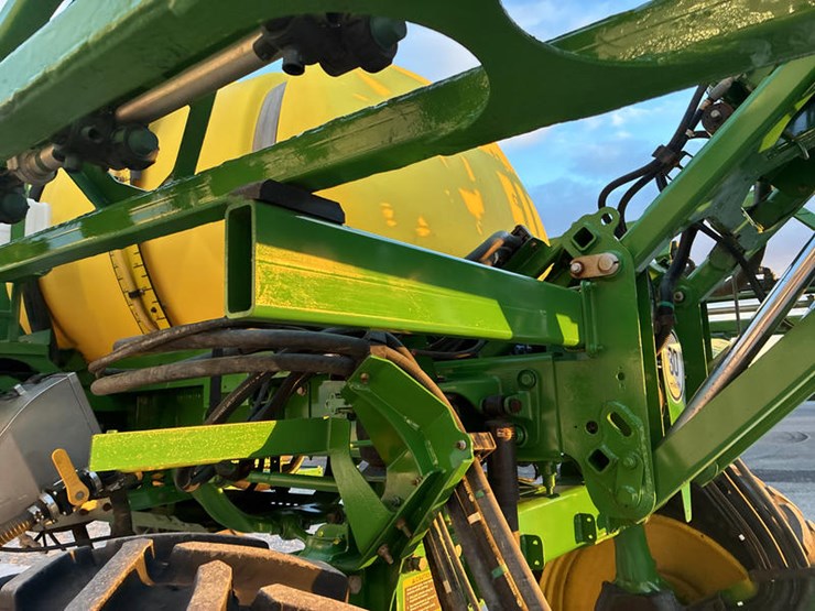 2017-john-deere-r4023-image-40