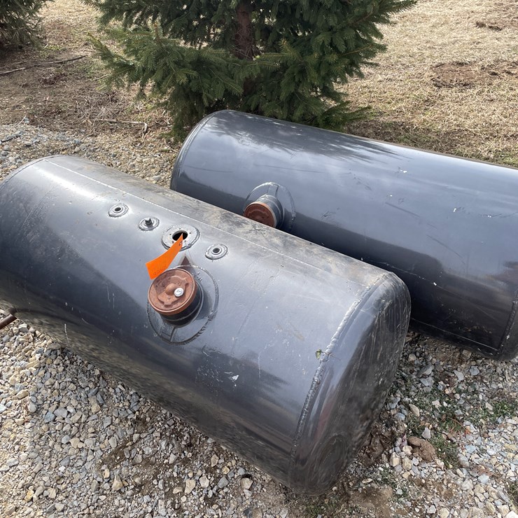 #4264 • (2) Aluminum Fuel Tanks