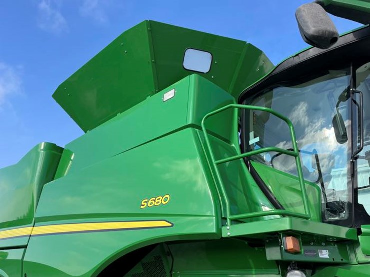 2017-john-deere-s680-image-3