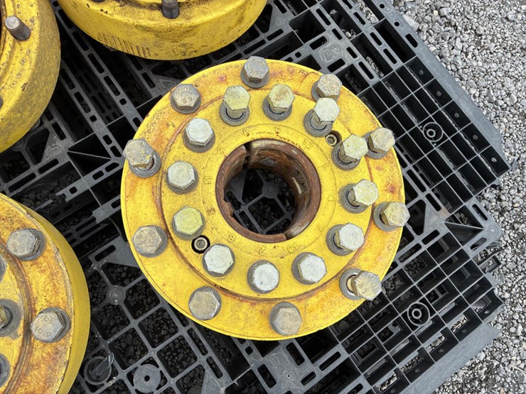 john-deere-10-image-8