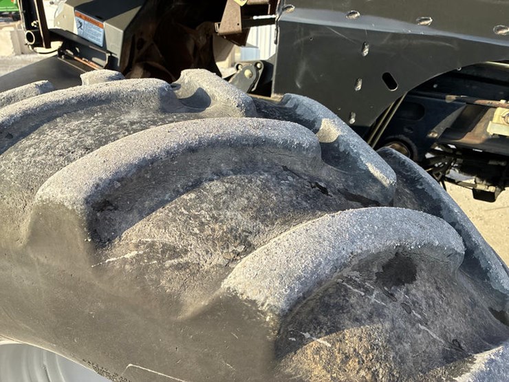 2010-case-ih-8120-image-52