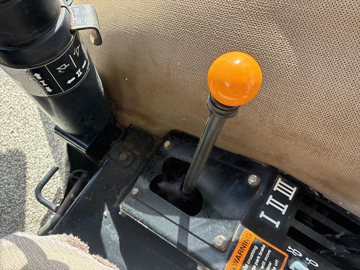 2009-john-deere-6115d-image-64