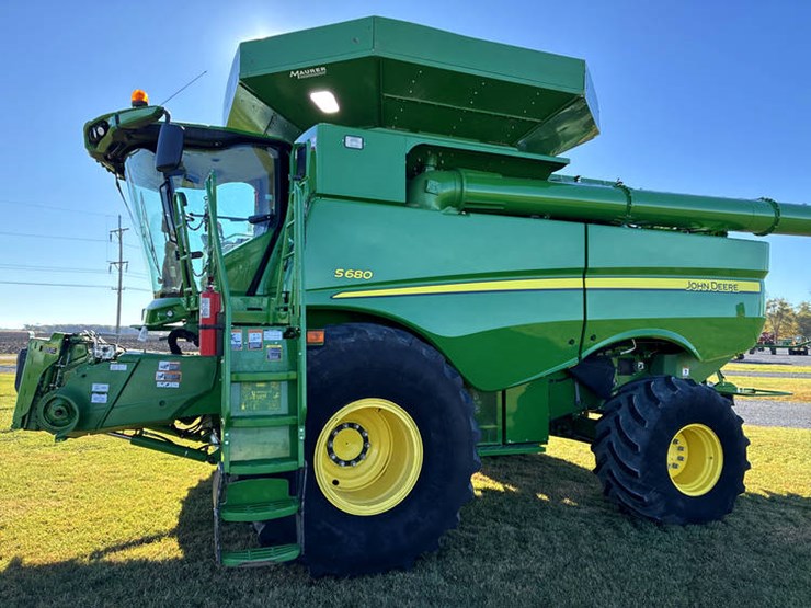 2017-john-deere-s680-image-10