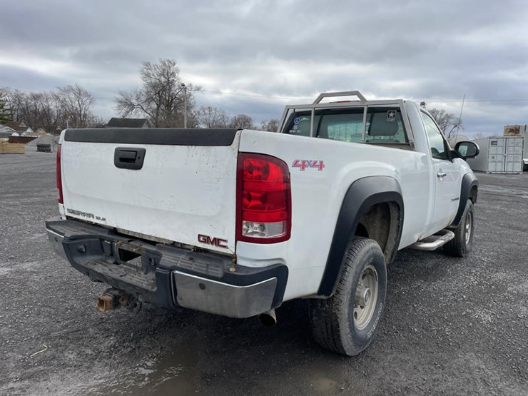 2008-gmc-sierra-2500hd-image-21