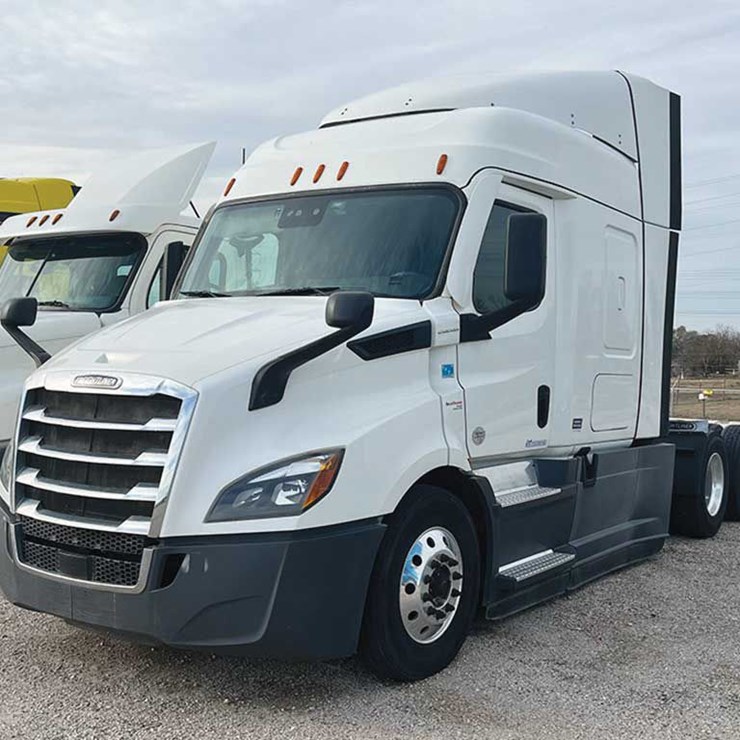 2020 FREIGHTLINER CASCADIA 116