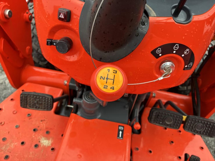 kubota-l2501-image-54