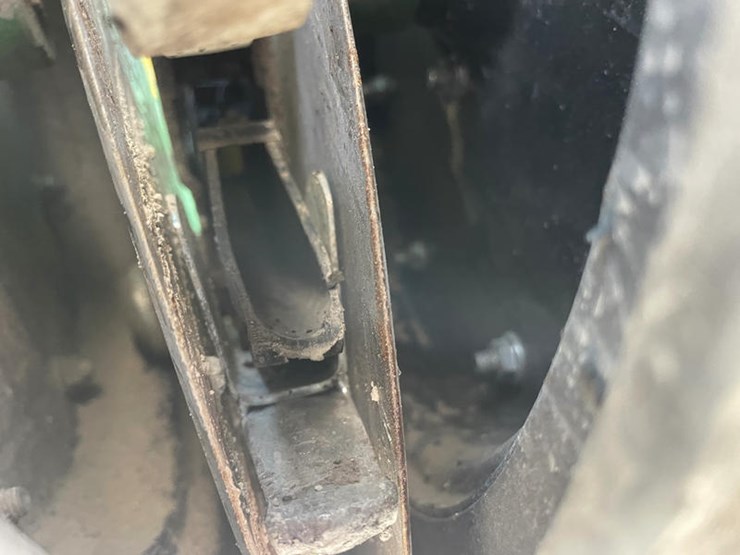 2004-john-deere-db90-image-35