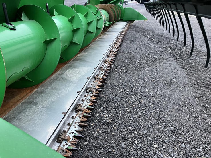 2011-john-deere-625f-image-13