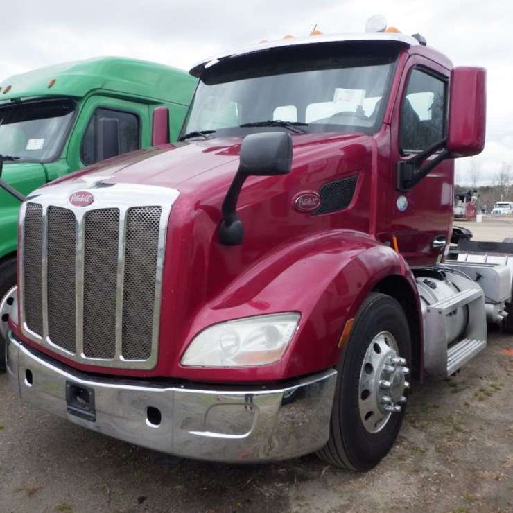 2018 PETERBILT 579