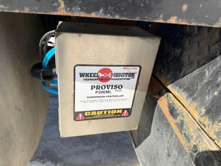 2009-mack-granite-gu813-image-54