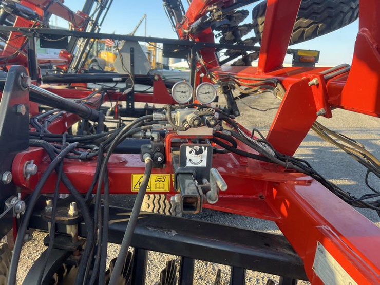 2020-case-ih-true-tandem-335vt-image-27