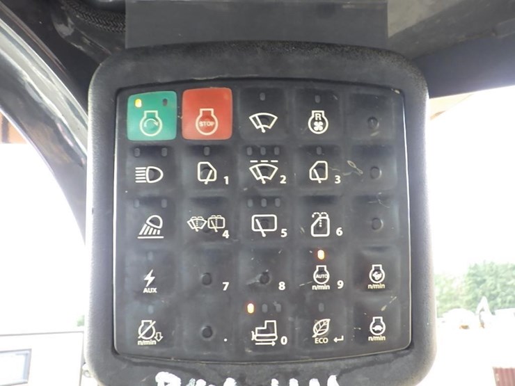 2019-deere-450k-lgp-image-30