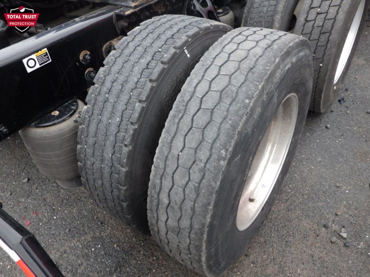 2022-kenworth-t680-image-9