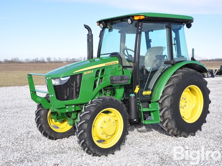 2022-john-deere-5055e-image-1