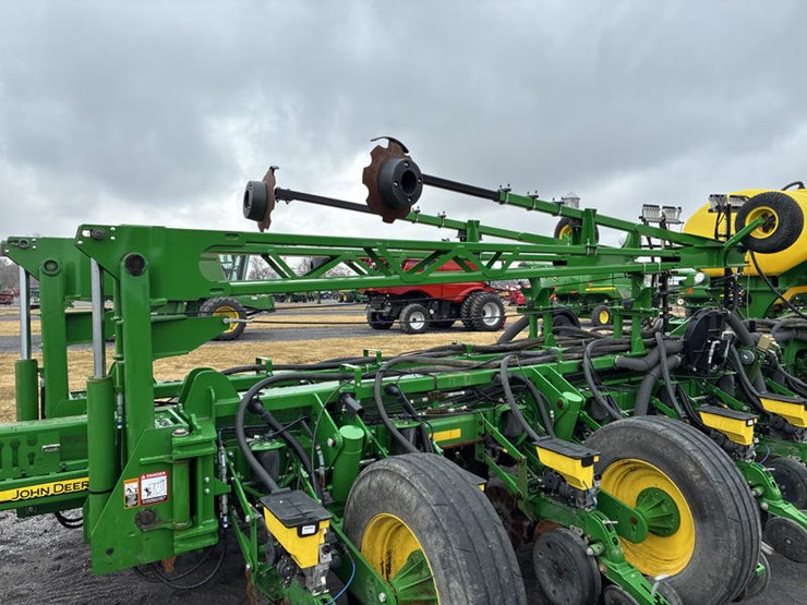 2019-john-deere-1775-image-99
