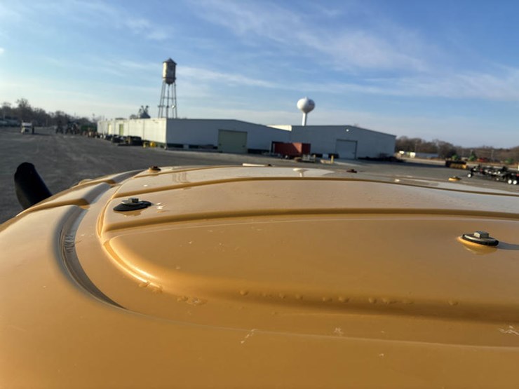 2005-challenger-mt635b-image-60