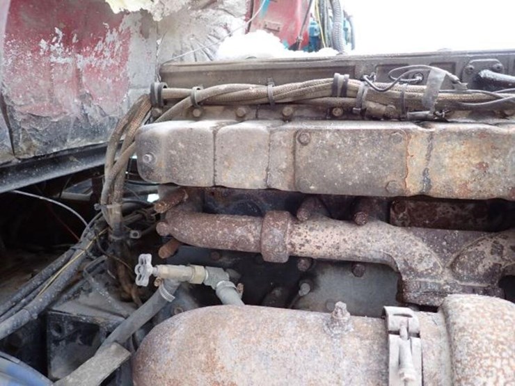 1990-white-gmc-t/a-water-truck-4v2bdbme1ln633643-image-46