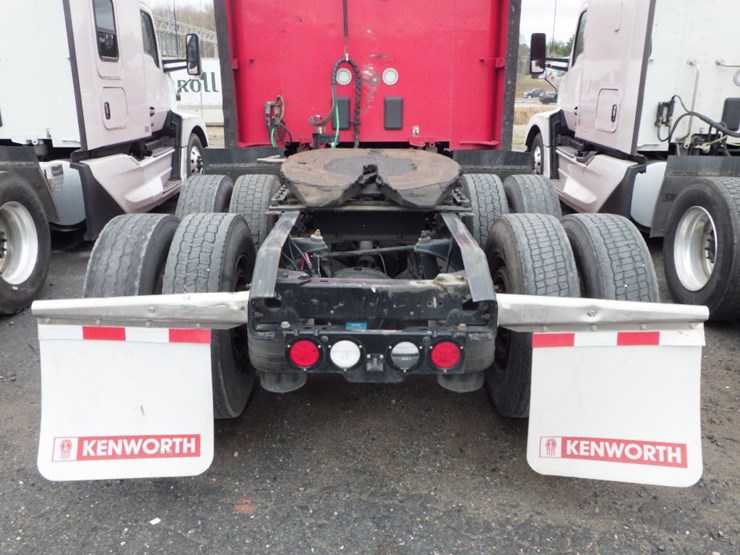 2022-kenworth-t680-image-17