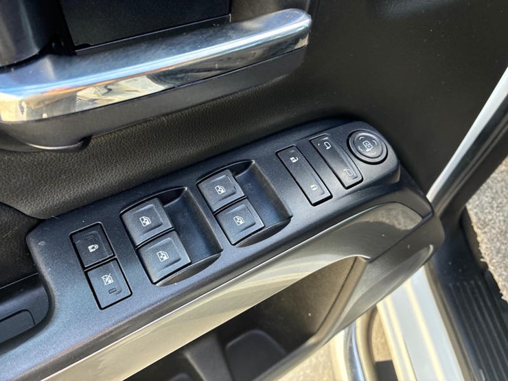 2019-chevrolet-2500-image-52