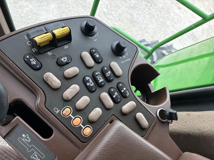 2004-john-deere-9660-sts-image-104