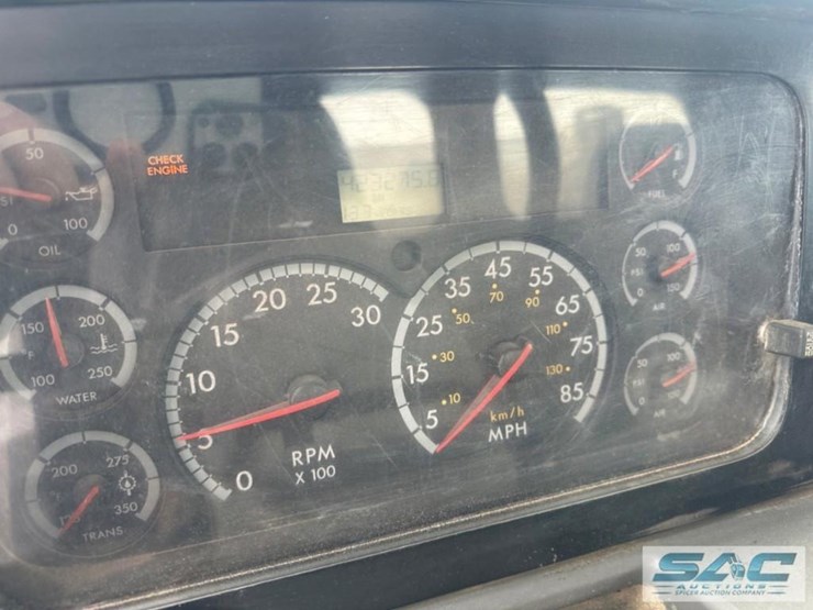 2007-sterling-l9000-4000-gallon-t/a-water-truck-image-40