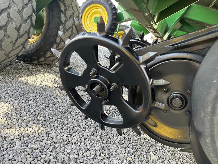 2005-john-deere-1690-image-29