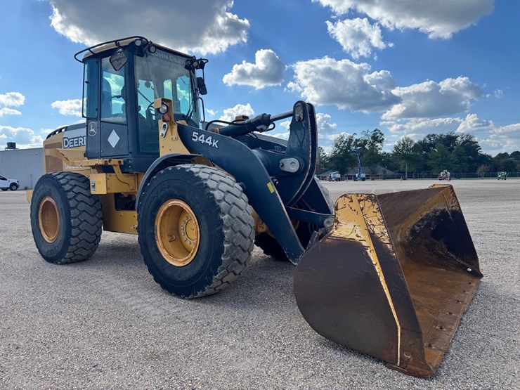 2015-deere-544k-image-3